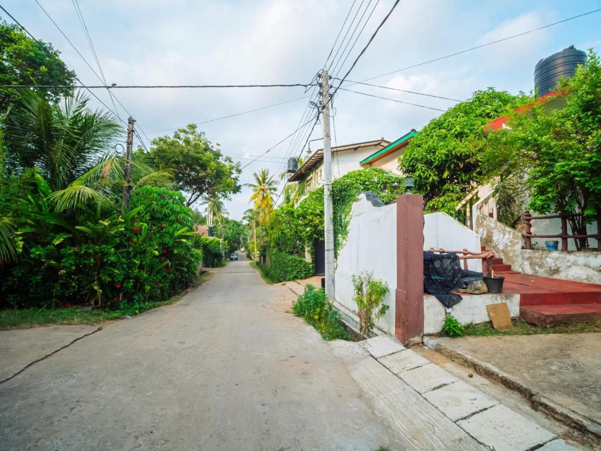 Surfing Guest House Matara Exterior foto